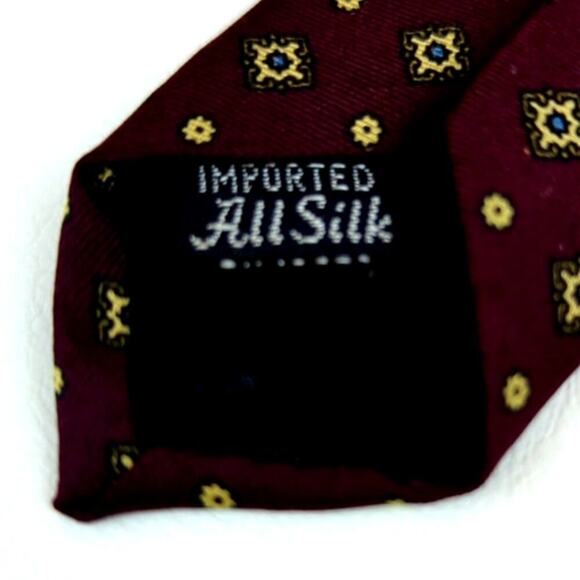 Corniche Pure silk tie Burgundy and Yellow Star print Tie - Picture 3 of 5